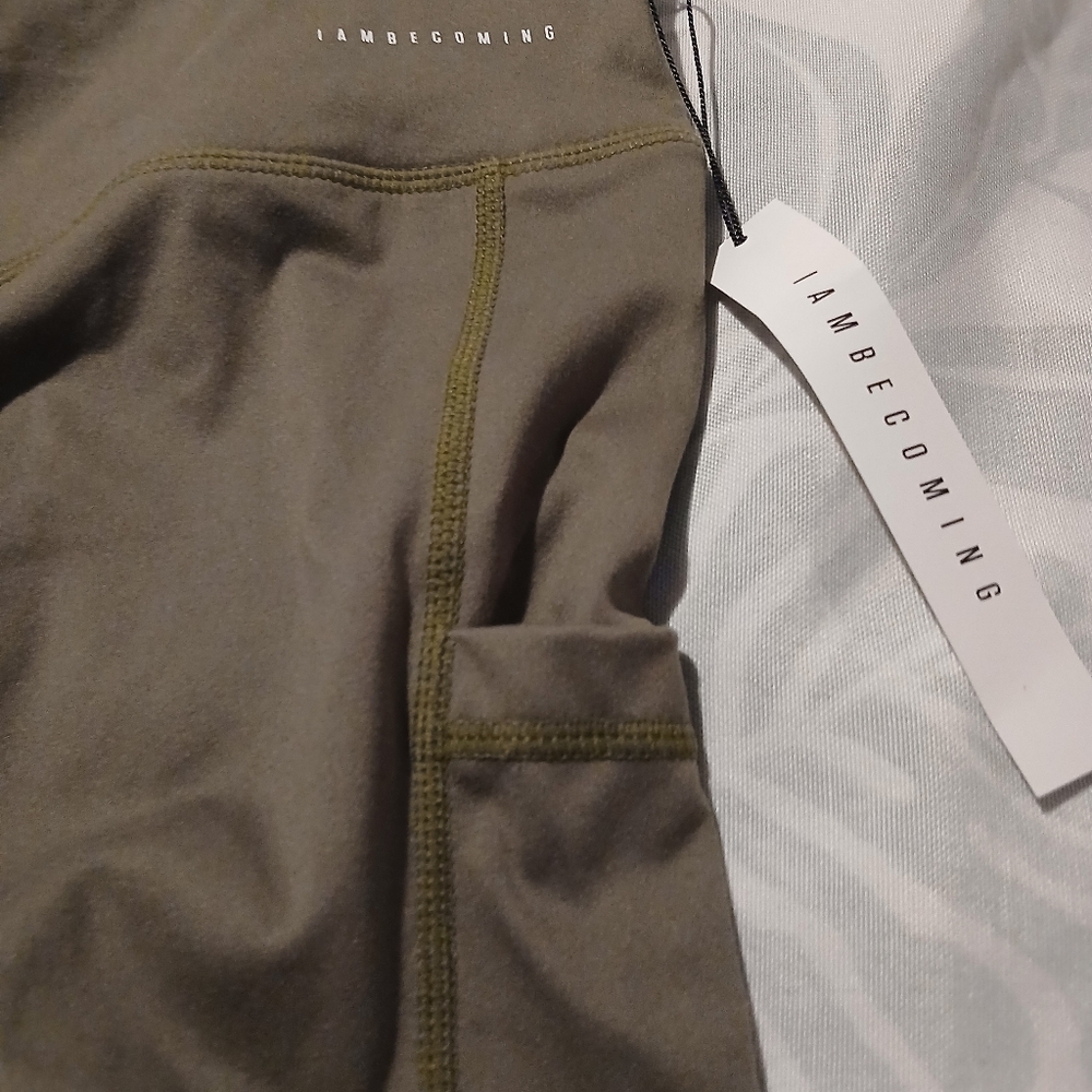 I am Becoming MFG Brand Ladies Green Workout Shorts. NWT. Size XL (12) - Picture 3 of 9